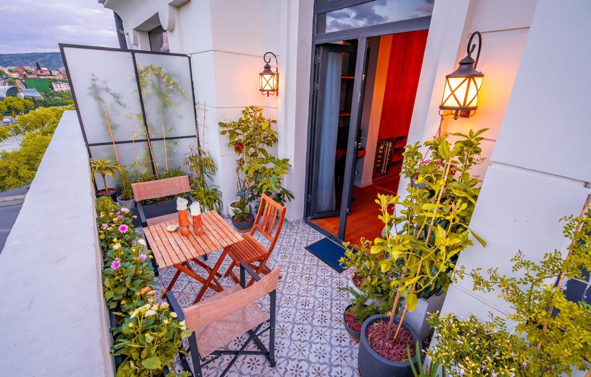 Zorba&Bond Boutique Hotel Tbilisi Exterior foto